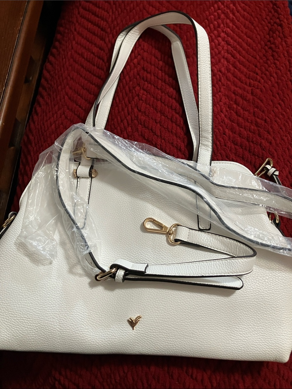 White Women’s Tote Bag with Gold Hardware